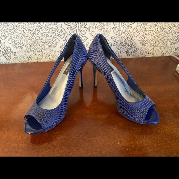 White House Black Market Heels - Picture 2 of 6